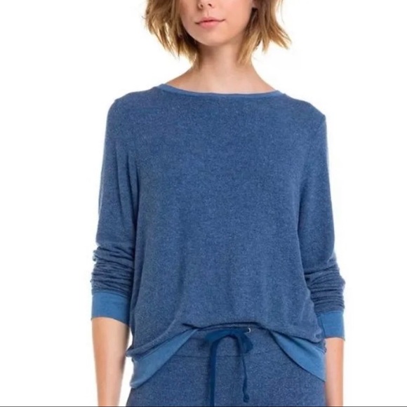 Wildfox Tops - WILDFOX Blue Baggy Beach Jumper Sweatshirt